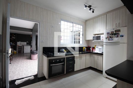 Cozinha de casa à venda com 2 quartos, 180m² em Jardim das Flores, Osasco