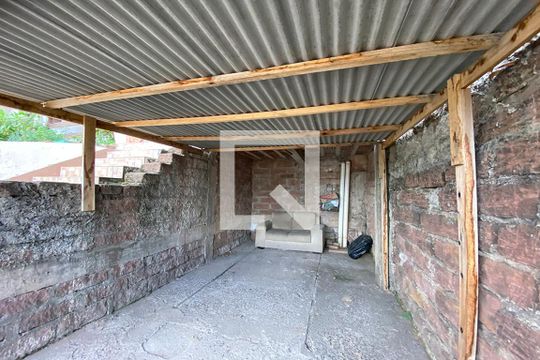 Garagem de casa à venda com 2 quartos, 132m² em Mauá, Novo Hamburgo