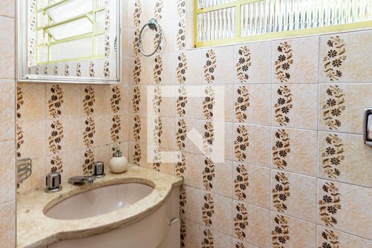 Banheiro de casa à venda com 3 quartos, 171m² em Parque Jabaquara, São Paulo
