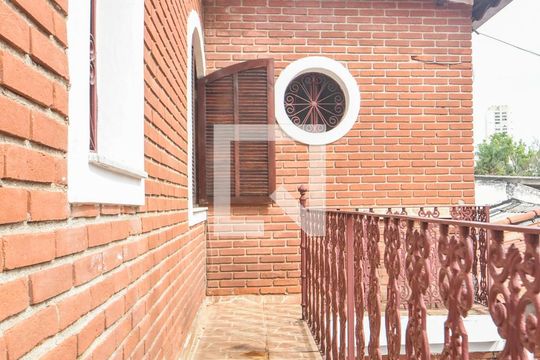 Varanda de casa para alugar com 1 quarto, 50m² em Jardim Aeroporto, São Paulo