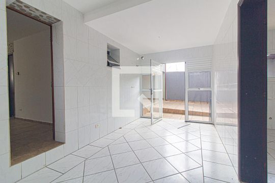 Área de Serviço de casa para alugar com 5 quartos, 402m² em Barreirinha, Curitiba