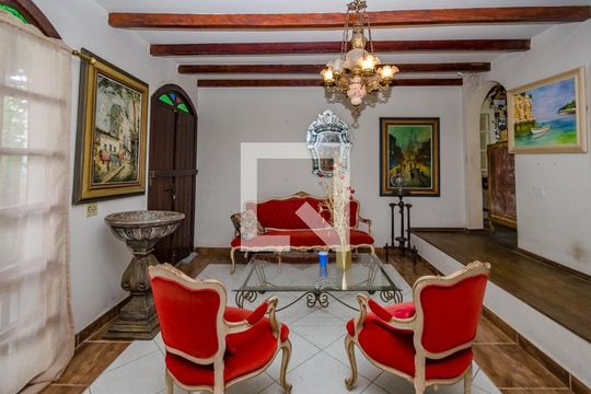 Sala 1 de casa à venda com 3 quartos, 180m² em Santa Lúcia, Belo Horizonte