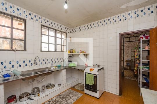 Cozinha de casa à venda com 3 quartos, 180m² em Santa Lúcia, Belo Horizonte