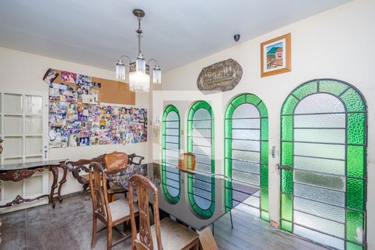 Sala 2 de casa à venda com 3 quartos, 180m² em Santa Lúcia, Belo Horizonte