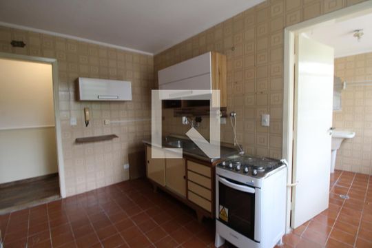 Cozinha de apartamento para alugar com 2 quartos, 56m² em Chácara Santo Antônio (zona Sul), São Paulo