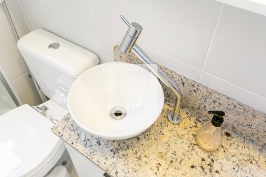 Pia do Banheiro de apartamento para alugar com 1 quarto, 50m² em Pinheiros, São Paulo