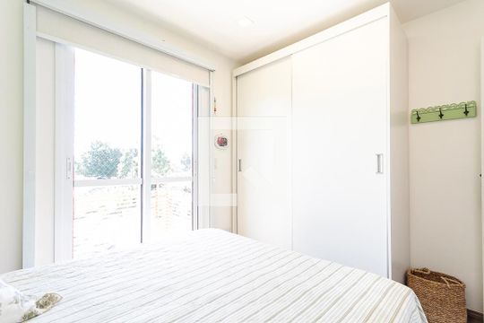 Quarto de apartamento para alugar com 1 quarto, 50m² em Pinheiros, São Paulo