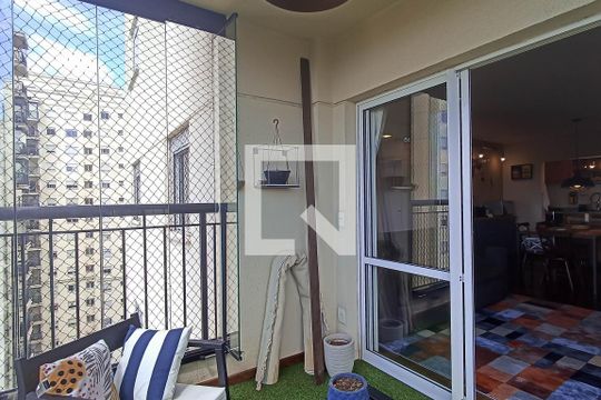 Varanda sala de apartamento à venda com 3 quartos, 87m² em Jardim Tupanci, Barueri