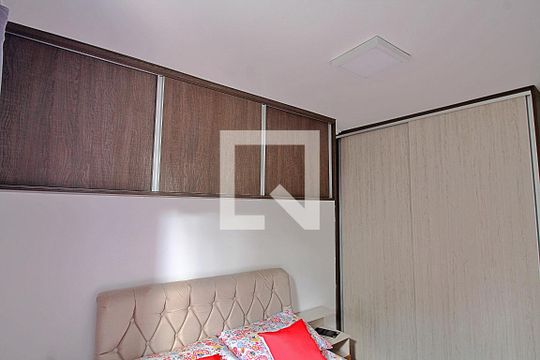Quarto 1 - Armários de apartamento para alugar com 2 quartos, 47m² em Parque São Vicente, Mauá