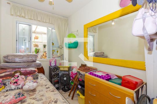 Quarto de casa de condomínio à venda com 3 quartos, 77m² em Sarandi, Porto Alegre