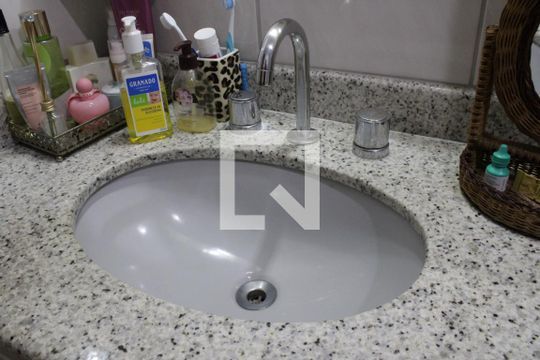 Banheiro do Quarto 1 de apartamento para alugar com 3 quartos, 119m² em Méier, Rio de Janeiro