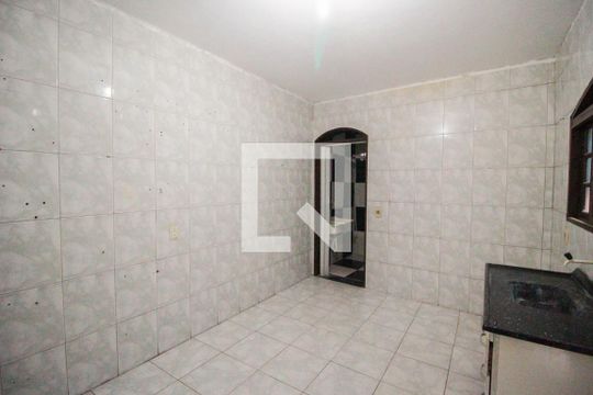 Cozinha de casa para alugar com 1 quarto, 33m² em Vila Carolina, São Paulo