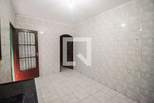 Cozinha de casa para alugar com 1 quarto, 33m² em Vila Carolina, São Paulo