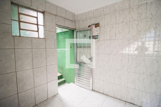 Cozinha de casa para alugar com 1 quarto, 33m² em Vila Carolina, São Paulo
