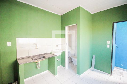 Cozinha de casa para alugar com 1 quarto, 33m² em Vila Carolina, São Paulo