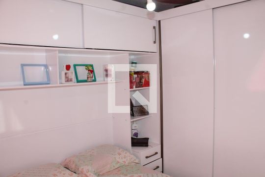 Quarto 1 de apartamento à venda com 2 quartos, 39m² em Vigário Geral, Rio de Janeiro