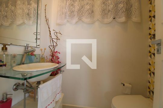 Lavabo de apartamento para alugar com 3 quartos, 160m² em Santo Amaro, São Paulo