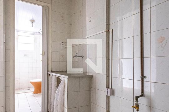 Cozinha de apartamento para alugar com 1 quarto, 40m² em Bela Vista, São Paulo