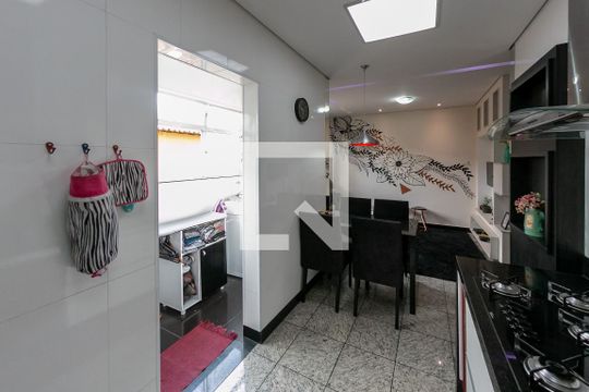 Cozinha de apartamento à venda com 2 quartos, 72m² em João Pinheiro, Belo Horizonte