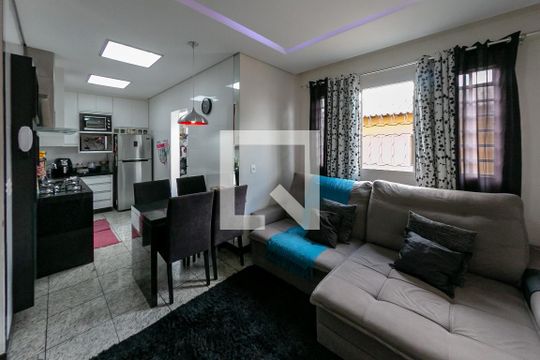 Sala de apartamento à venda com 2 quartos, 72m² em João Pinheiro, Belo Horizonte