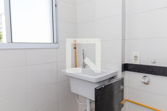 Cozinha / Área de serviço de apartamento para alugar com 2 quartos, 47m² em Protásio Alves, Porto Alegre