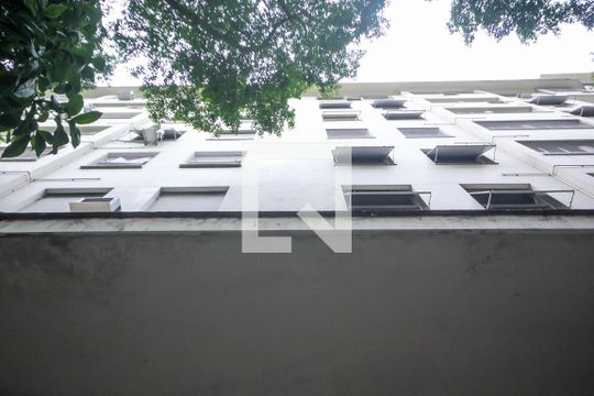 Fachada  de apartamento à venda com 4 quartos, 220m² em Copacabana, Rio de Janeiro