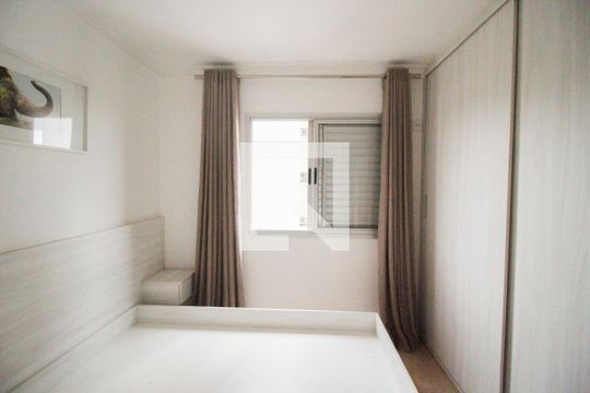 Suíte de apartamento para alugar com 1 quarto, 38m² em Vila Carmosina, São Paulo
