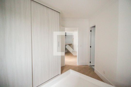 Suíte de apartamento para alugar com 1 quarto, 38m² em Vila Carmosina, São Paulo