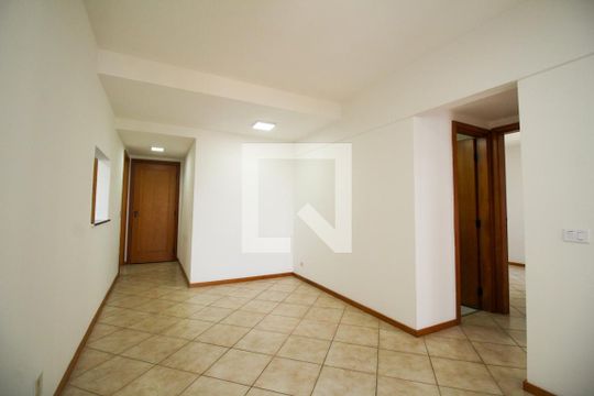 Sala de apartamento à venda com 2 quartos, 80m² em Barra da Tijuca, Rio de Janeiro