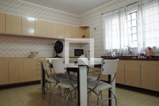 Casa para alugar com 2 quartos, 90m² em Vila Bancária Munhoz, São Paulo