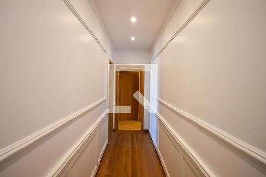 Corredor 1 de apartamento à venda com 4 quartos, 380m² em Jardim Fonte do Morumbi, São Paulo