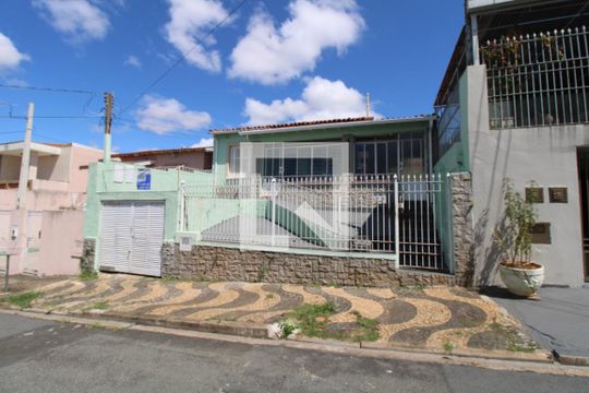 Fachada de casa à venda com 4 quartos, 200m² em Jardim Bonfim, Campinas