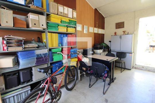 Escritório de casa à venda com 4 quartos, 200m² em Jardim Bonfim, Campinas