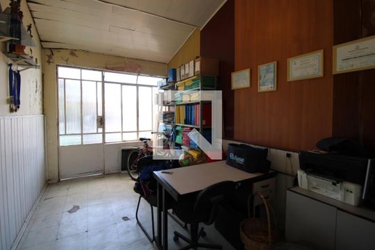 Escritório de casa à venda com 4 quartos, 200m² em Jardim Bonfim, Campinas