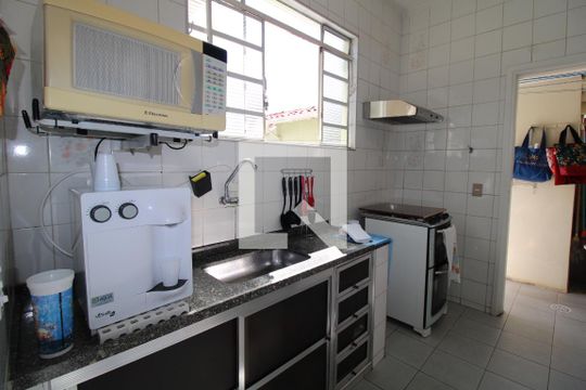 Cozinha da Edícula de casa à venda com 4 quartos, 200m² em Jardim Bonfim, Campinas