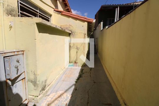 Corredor 1 de casa à venda com 4 quartos, 200m² em Jardim Bonfim, Campinas