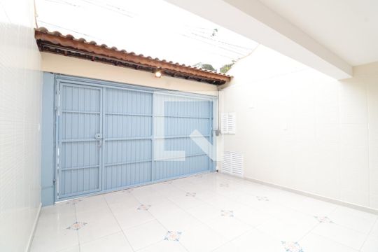 Garagem de casa à venda com 3 quartos, 170m² em Vila Esperança, São Paulo