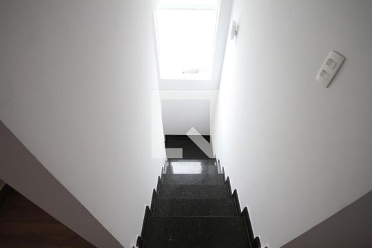 Corredor de casa à venda com 3 quartos, 171m² em Vila Clementino, São Paulo