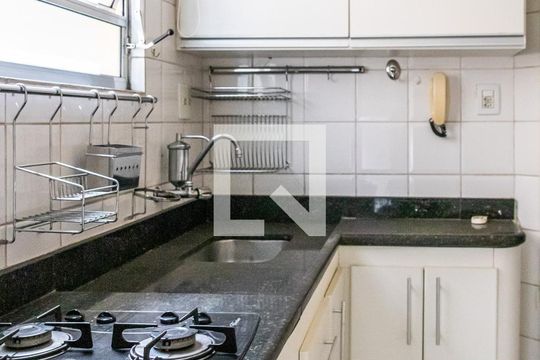 Cozinha de apartamento à venda com 2 quartos, 55m² em Castelo, Belo Horizonte