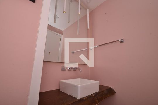 Banheiro 2 de apartamento para alugar com 3 quartos, 131m² em Laranjeiras, Rio de Janeiro
