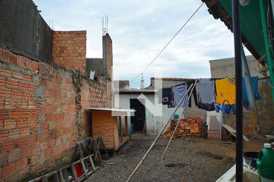 Fundos do Terreno de casa à venda com 2 quartos, 150m² em Sarandi, Porto Alegre