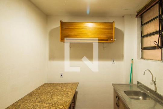 Cozinha de apartamento para alugar com 1 quarto, 33m² em Centro Histórico, Porto Alegre