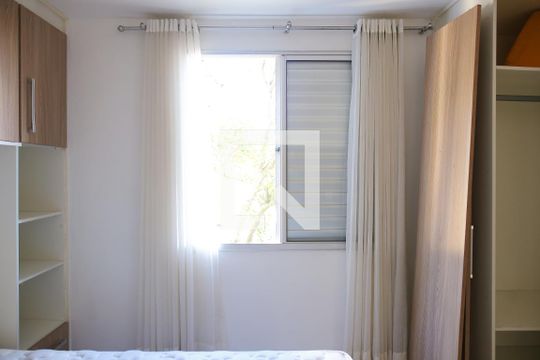 Suite  de apartamento à venda com 3 quartos, 72m² em Parque São Vicente, Mauá