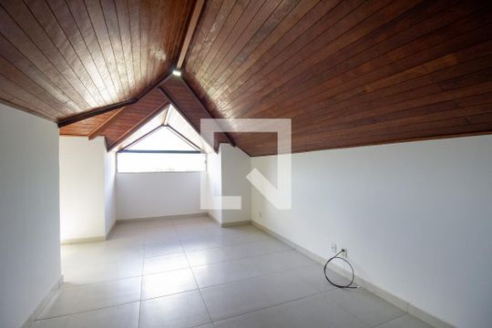 Sotão de casa à venda com 3 quartos, 350m² em Recreio dos Bandeirantes, Rio de Janeiro
