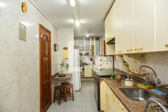 Cozinha de apartamento para alugar com 2 quartos, 85m² em Leblon, Rio de Janeiro
