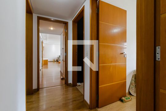 Corredor de apartamento à venda com 3 quartos, 153m² em Vila Mariana, São Paulo