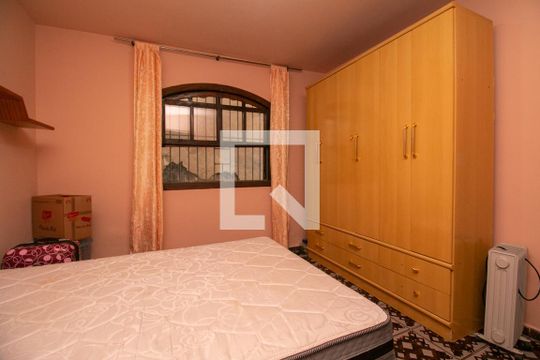 Suíte 1 de casa à venda com 5 quartos, 200m² em Vila Esperança, São Paulo