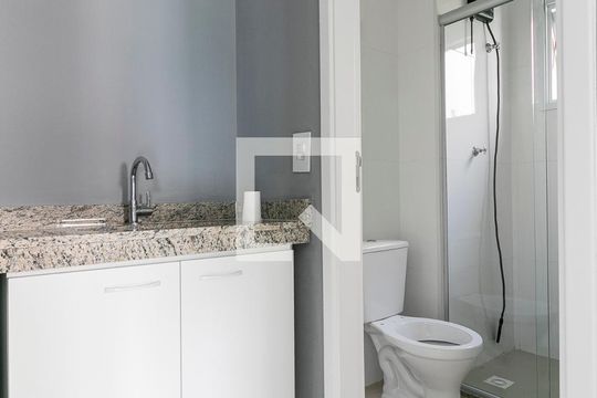 Banherio de apartamento à venda com 1 quarto, 40m² em Vila Regente Feijó, São Paulo