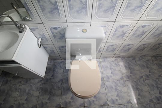 Banheiro 1 suite de casa de condomínio à venda com 4 quartos, 207m² em Vila Caminho do Mar, São Bernardo do Campo