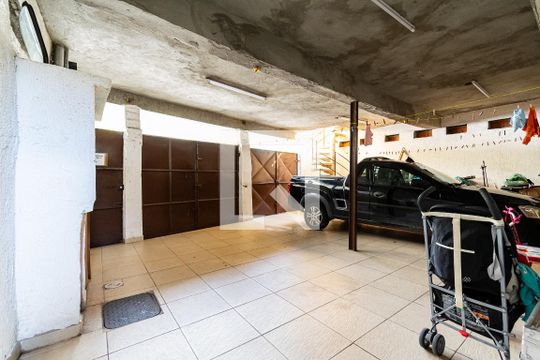 Garagem de casa à venda com 9 quartos, 320m² em Vila Guarani (z Sul), São Paulo